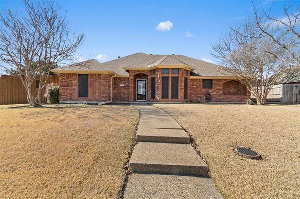 3905 Blossom Drive, Sachse, TX 75048