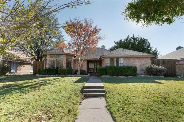 8814 Pine Forest Drive, Rowlett, TX 75088