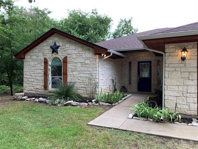 1313 Cochise Trail, Granbury, TX 76048