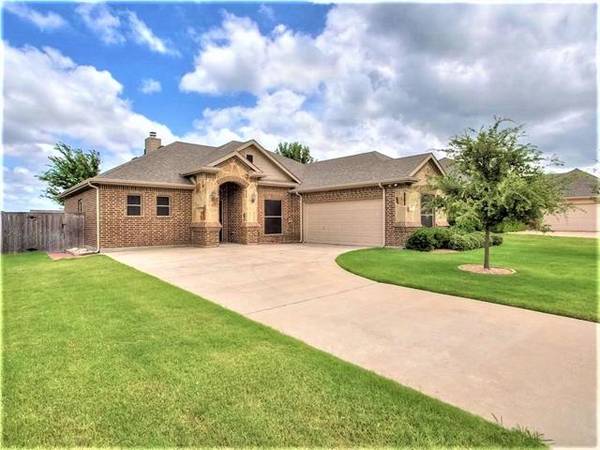 106 Winters Edge Drive, Red Oak, TX 75154