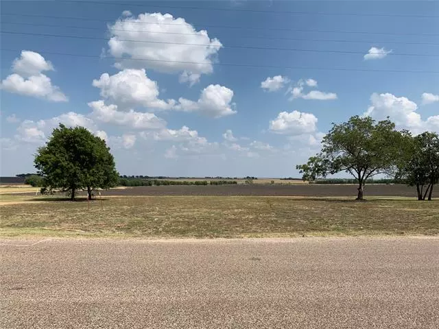 1009 S Main Street, West, TX 76691