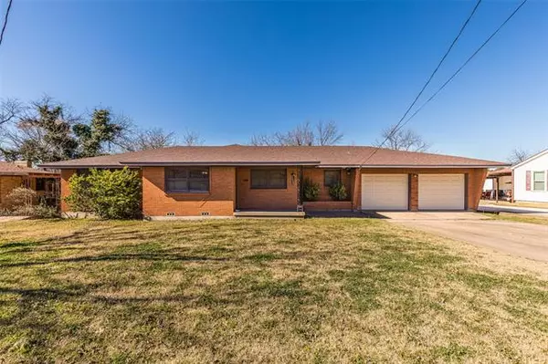 1009 N Marable Street, West, TX 76691