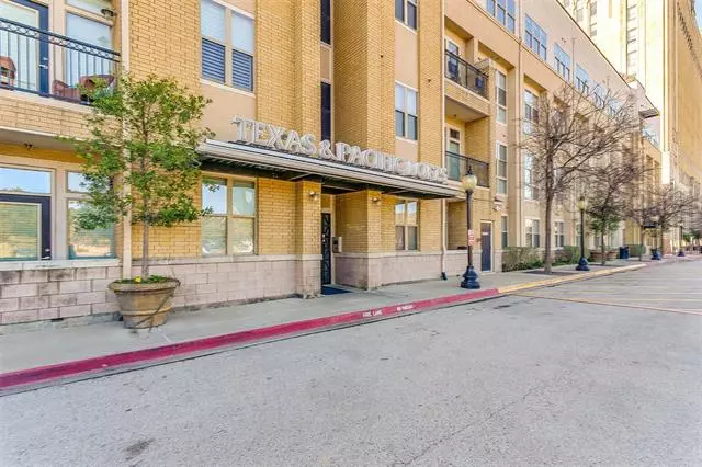 201 W Lancaster Avenue #110, Fort Worth, TX 76102