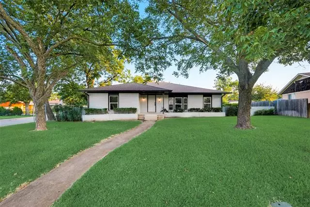 1204 Willow Glen Drive, Dallas, TX 75232