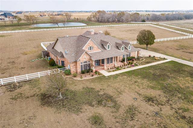 110 Steel Dust Drive, Red Oak, TX 75154