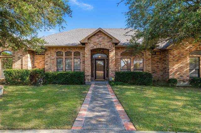 904 Valley View Avenue, Red Oak, TX 75154