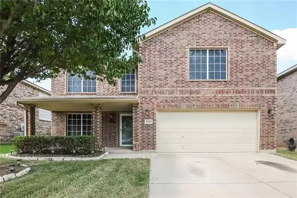 10825 Devontree Drive, Fort Worth, TX 76052