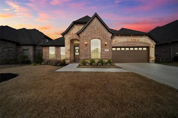 337 Strait Lane, Waxahachie, TX 75165