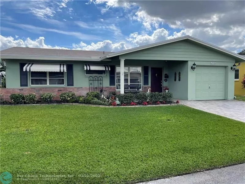 4920 NW 54th St, Tamarac, FL 33319