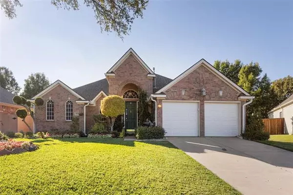 6308 Snow Ridge Court, Arlington, TX 76018