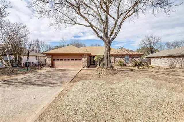 1512 Hemphill Drive, Cleburne, TX 76033