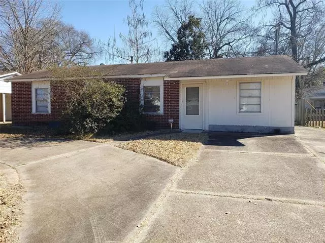 4604 Birdwell Lane, Bossier City, LA 71111