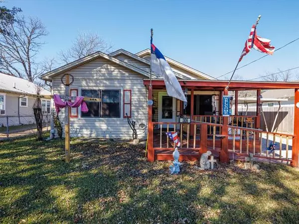 306 E Waco Street, Ennis, TX 75119