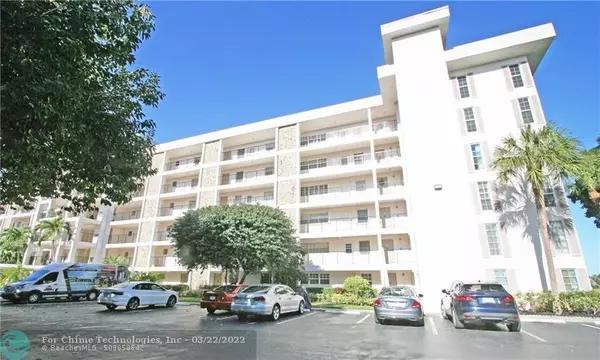 Pompano Beach, FL 33069,2801 Palm Aire Dr  #210