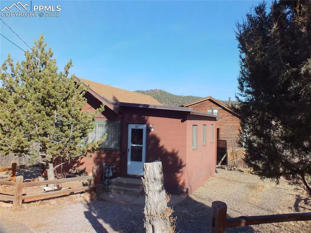 Manitou Springs, CO 80829,211 Peakview BLVD