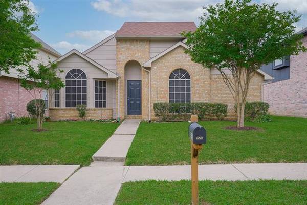 Flower Mound, TX 75028,925 Lake Bluff Drive