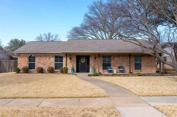 914 Sandalwood Avenue, Richardson, TX 75080