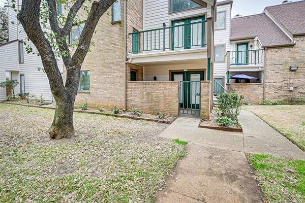 2307 Balsam Drive #L105, Arlington, TX 76006