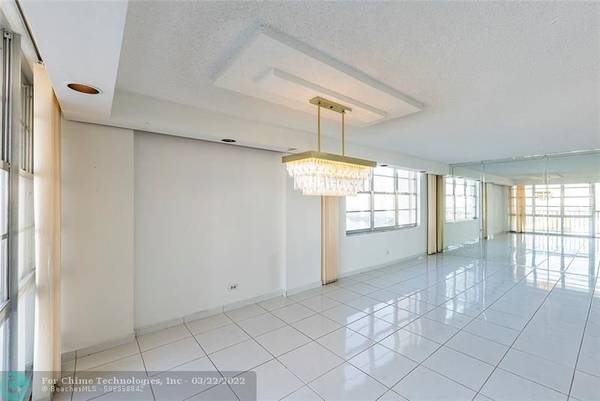 Sunny Isles Beach, FL 33160,301 174th St  #1719