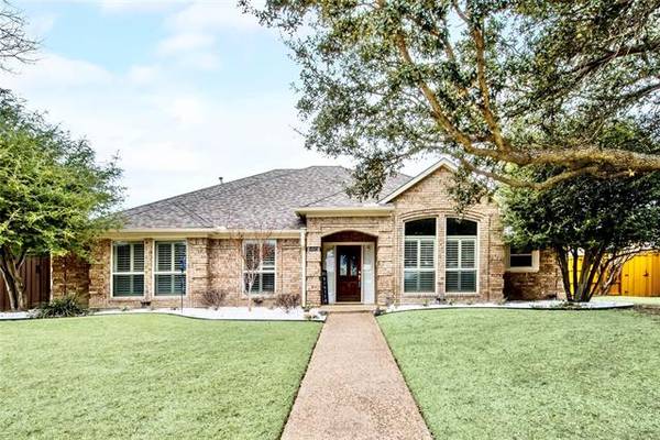 5923 Mapleshade Lane, Dallas, TX 75252