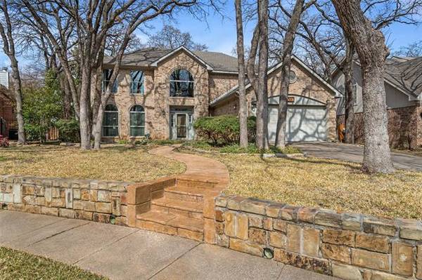 530 Woodhill Court, Grapevine, TX 76051