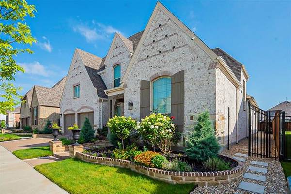 1909 Green Jasper Place, Arlington, TX 76005