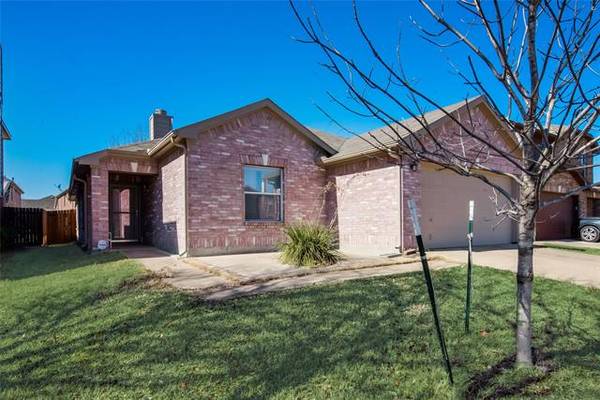 5443 Presidio Drive, Grand Prairie, TX 75052