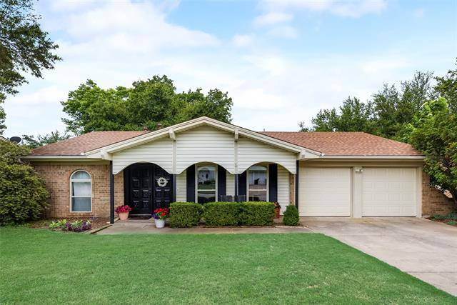 2133 Mountainview Drive, Hurst, TX 76054