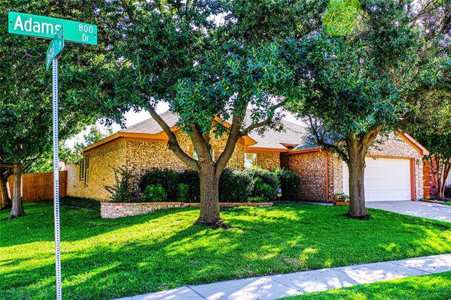 860 Adams Drive, Burleson, TX 76028