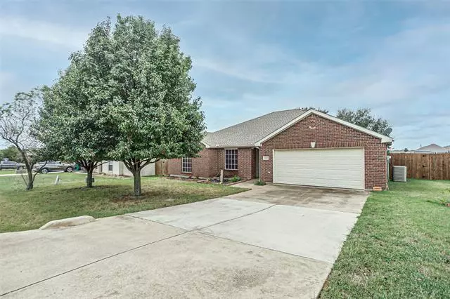 3002 Meandering Way, Granbury, TX 76049