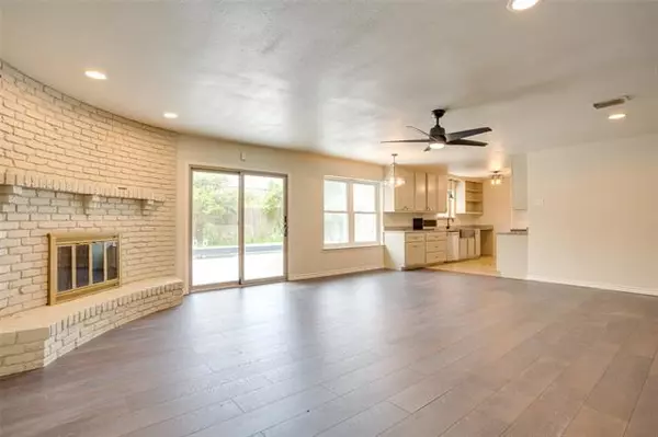 Arlington, TX 76013,2400 W Lavender Lane