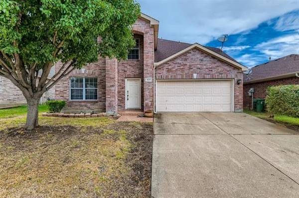 829 Hems Lane, Arlington, TX 76001