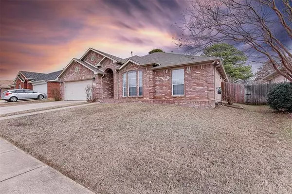 5717 Bright Star Trail, Arlington, TX 76017