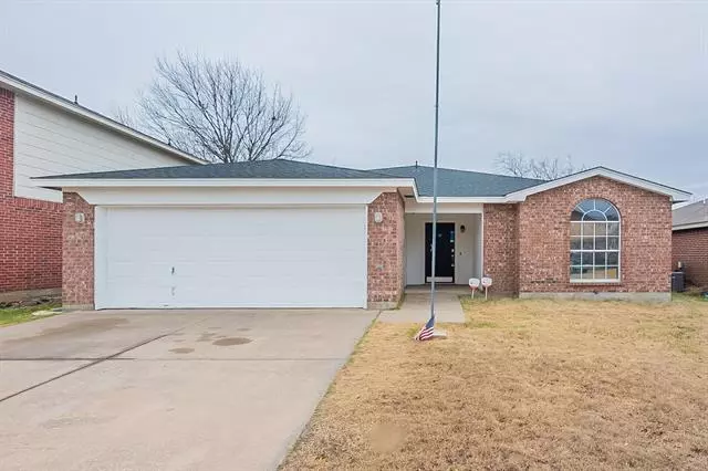 8708 Limestone Drive, Fort Worth, TX 76244