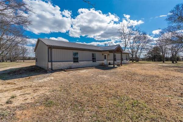 7327 County Road 3223, Lone Oak, TX 75453