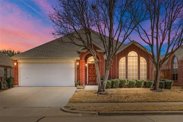 3010 Honey Locust Drive, Euless, TX 76039