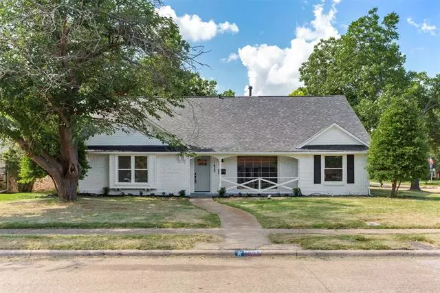 1625 Mapleton Drive, Dallas, TX 75228