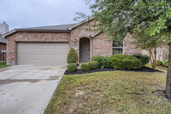 1104 Luckenbach Drive, Forney, TX 75126