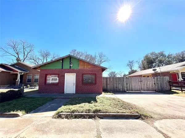 2718 Silkwood Street, Dallas, TX 75215