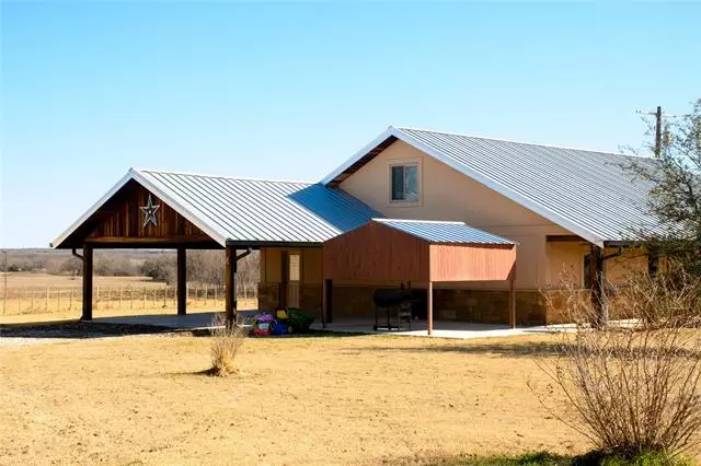 5821 Fm 455, Montague, TX 76251