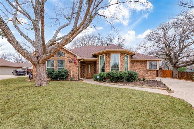 1417 Wycliff Street, Grapevine, TX 76051