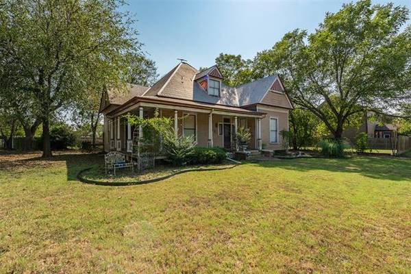 320 E Franklin Street, Hillsboro, TX 76645