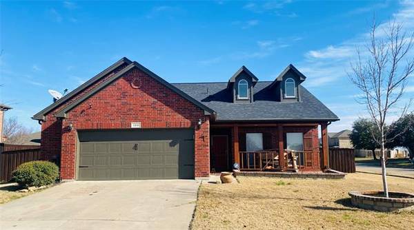 100 Lakeway Lane, Justin, TX 76247