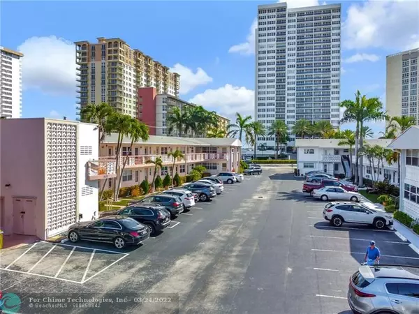 Hallandale Beach, FL 33009,3121 S Ocean Dr  #107