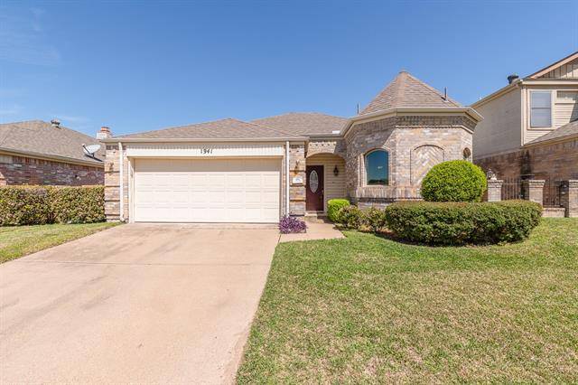 1941 Realistic Drive, Bedford, TX 76021