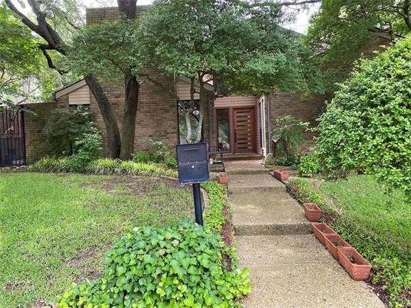 7350 HIGHLAND GLEN Trail, Dallas, TX 75248