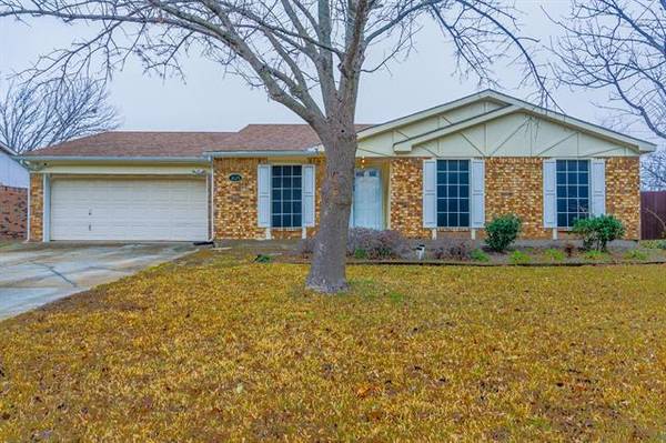 3125 Lisetta Street, Grand Prairie, TX 75052