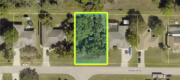 11379 Rabun Gap DR, North Fort Myers, FL 33917