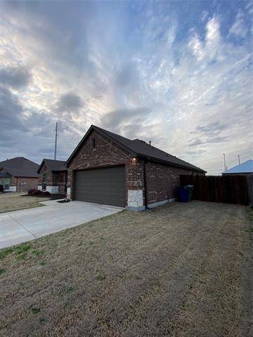 1111 Serendipity Circle, Sanger, TX 76266