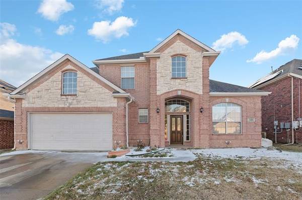 3325 Stoneway Drive, Grand Prairie, TX 75052